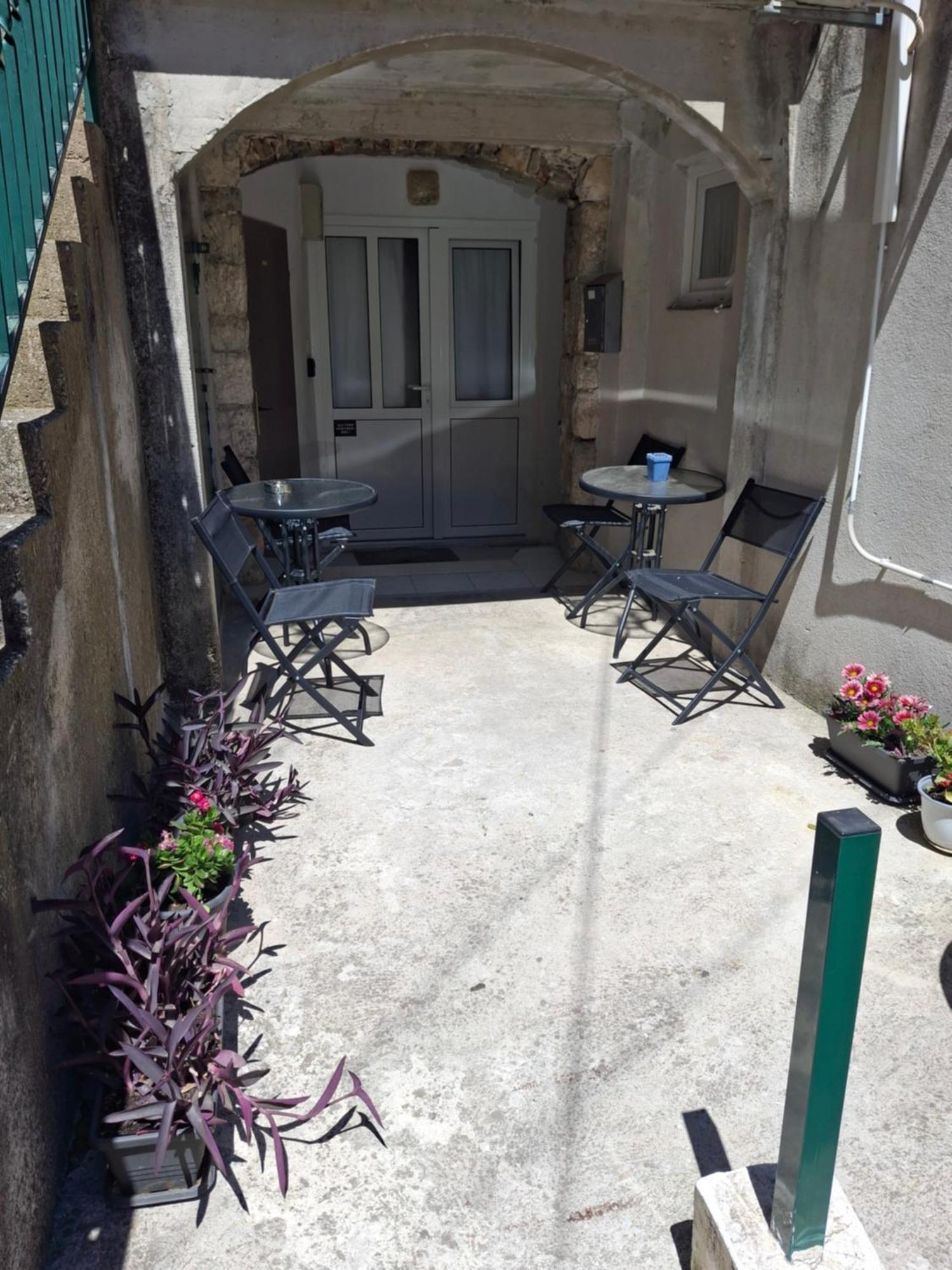 Old Town Apartment Nina 1 Split Exterior foto